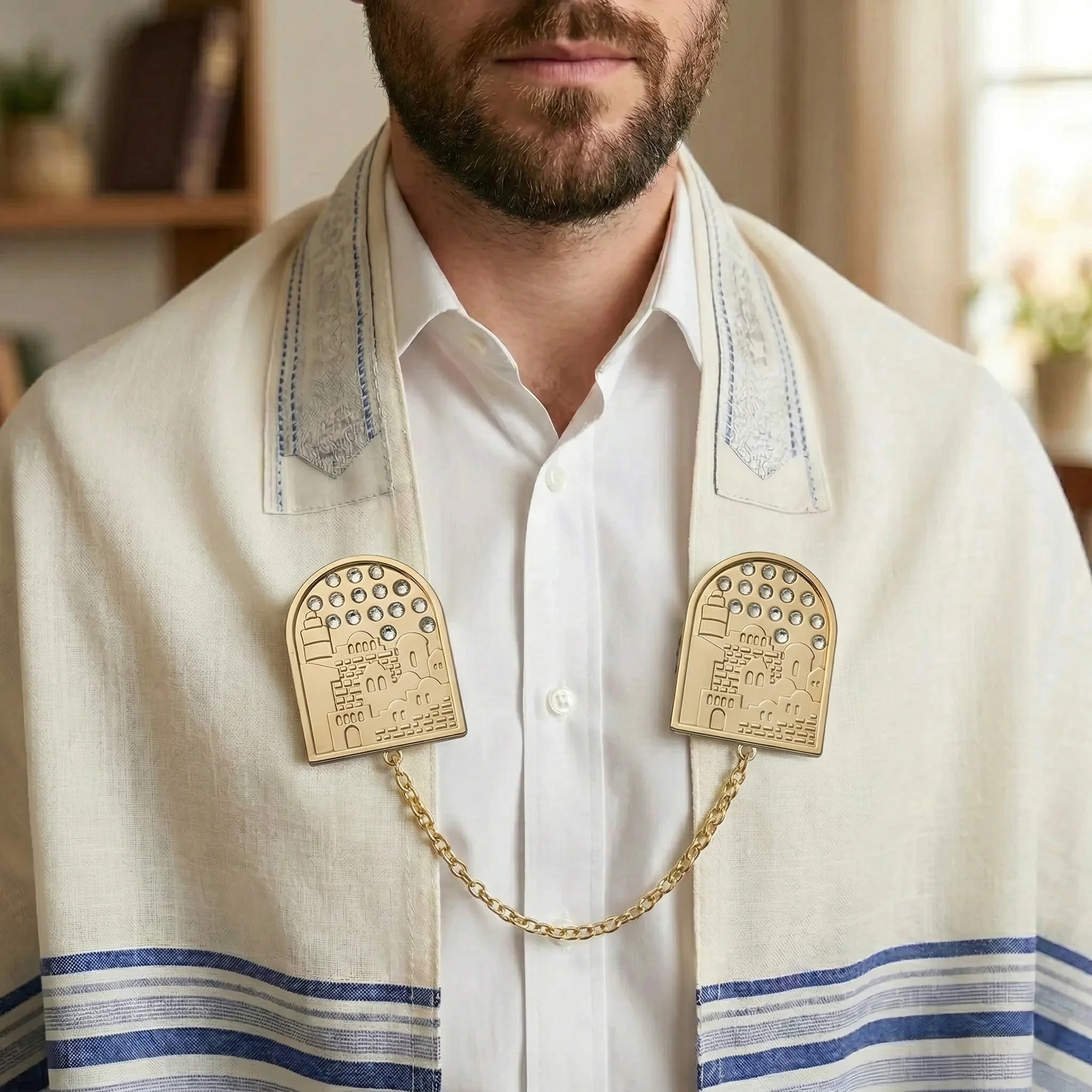 קליפס לטלית גימור זהב עם שרשרת 9 ס״מ