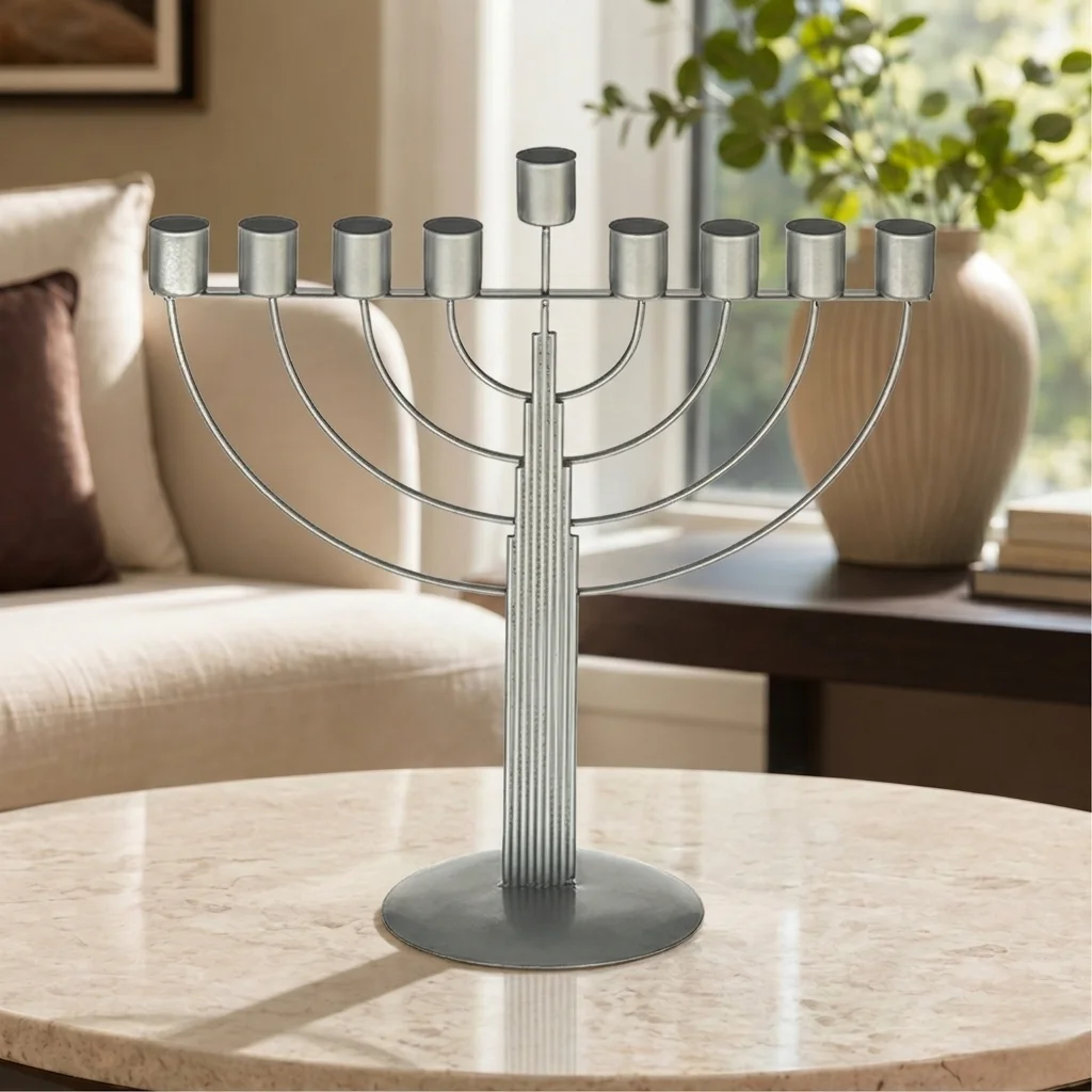 חנוכיית חוטים חצי עגול לשמן - מוכספת 30 ס״מ