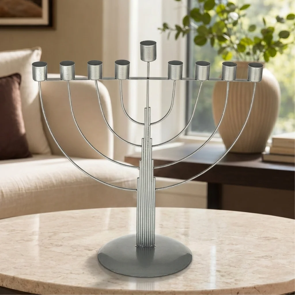 חנוכיית חוטים חצי עגול לשמן - מוכספת 33×41 ס״מ