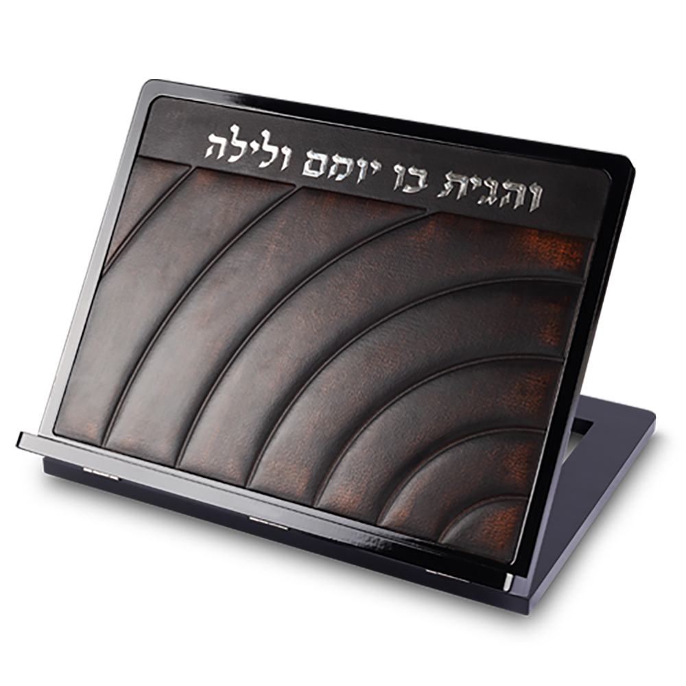 שטנדר מעץ עם פלקטה דמוי עור 38×44 ס״מ
