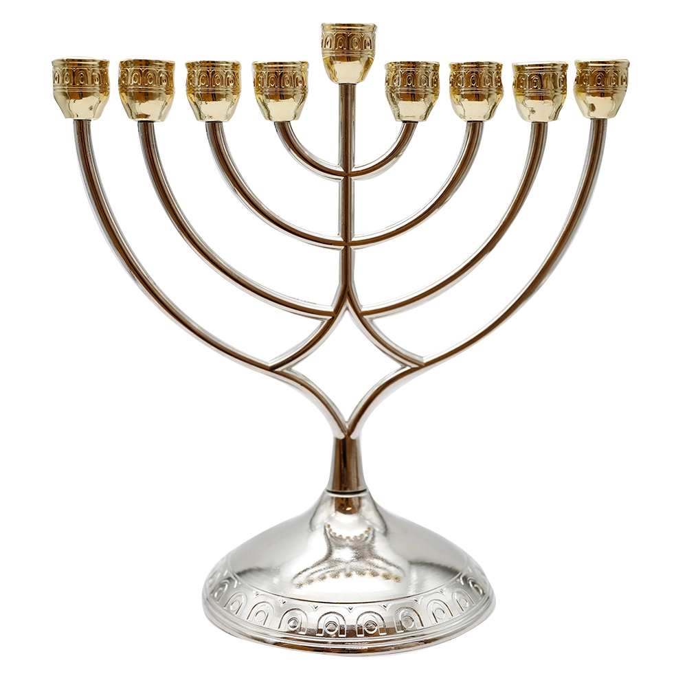 חנוכייה מתכת מהודרת עם קנים זהב 16×18 ס״מ