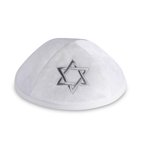 כיפה קטיפה "ארט-מן" עם ריקמה מגן דויד גודל 4 - לבן